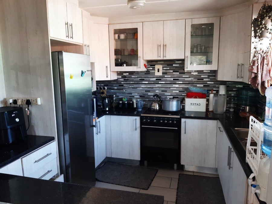 3 Bedroom Property for Sale in Paradise Beach Eastern Cape